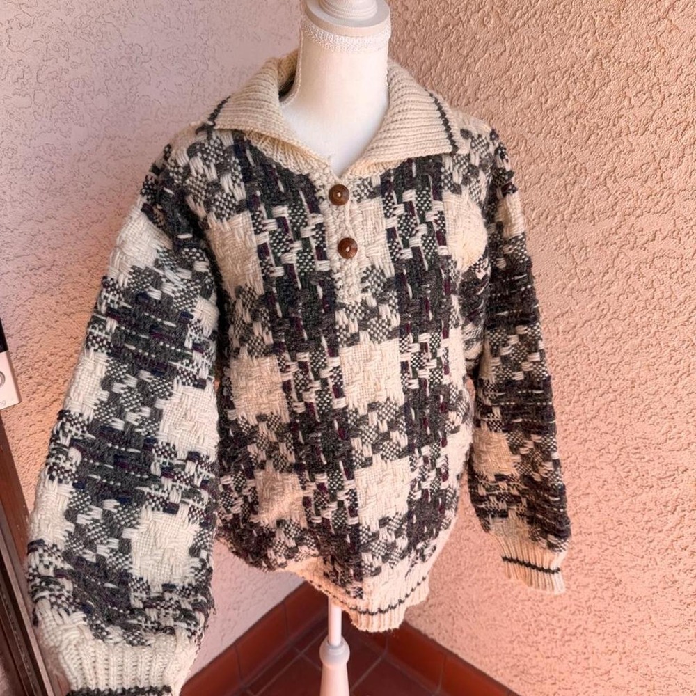Vintage 100% wool 90s cream and black plaid button up sweater